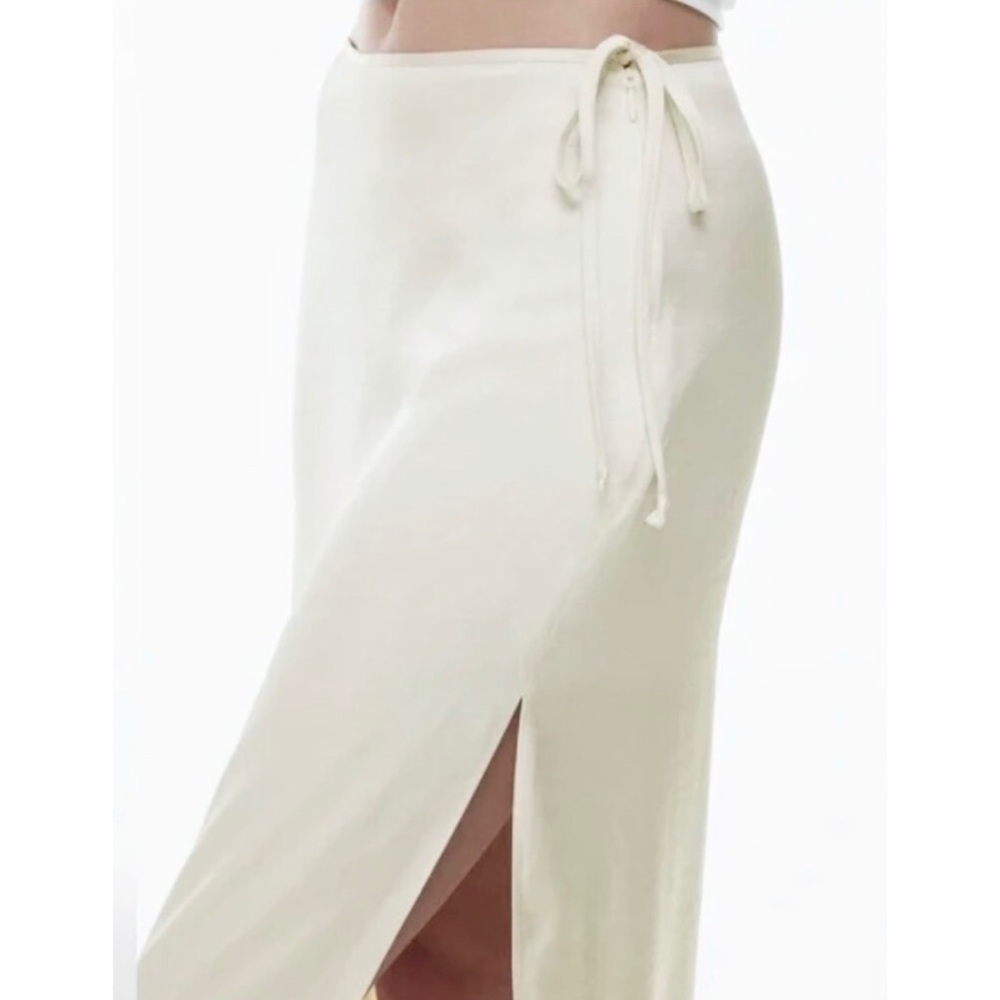 Wilfred elixir satin skirt matte pearl? 6